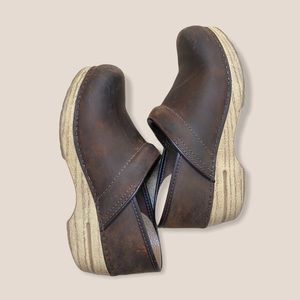 Antique Brown Oiled Blonde Dansko Clogs